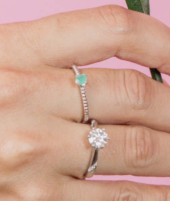 Anillo Puntos Esmeralda