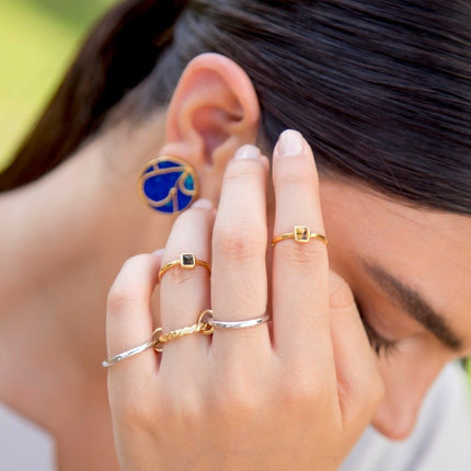 Anillo Ela Pirámide "Y"